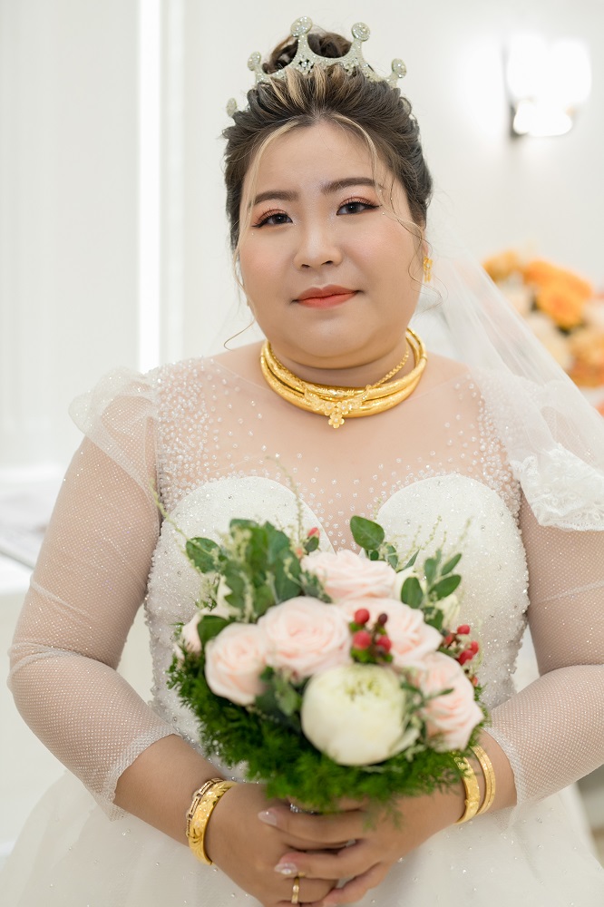 make up cô dâu trong ngày cưới