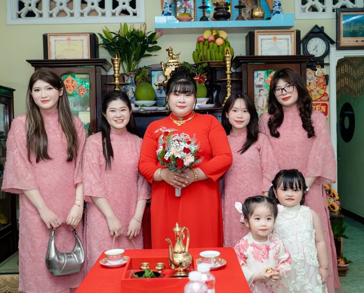 Địa chỉ cho thuê áo dài bưng quả bigsize, áo dài cưới cô dâu size lớn , Mập , Béo