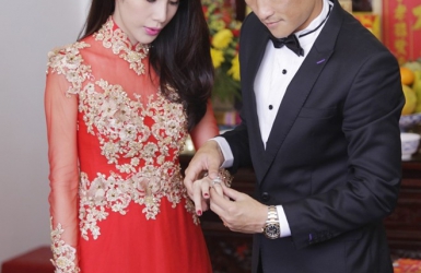 Thủy Tiên diện áo dài cưới 40 triệu trong lễ rước dâu